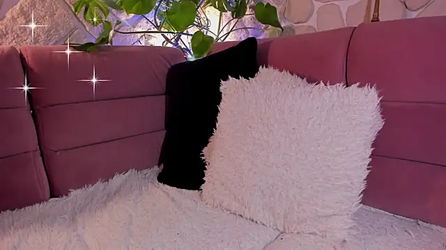 glamour kitten online show from February 19, 5:31 pm