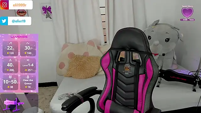 Snapshot of HollyJorda chatting on February 15, 2:55 pm HollyJorda online show from February 15, 2:55 pm