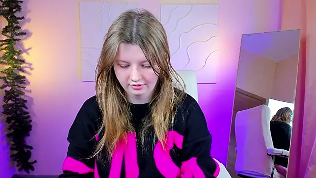 Vivian cutie online show from December 2, 3:36 pm