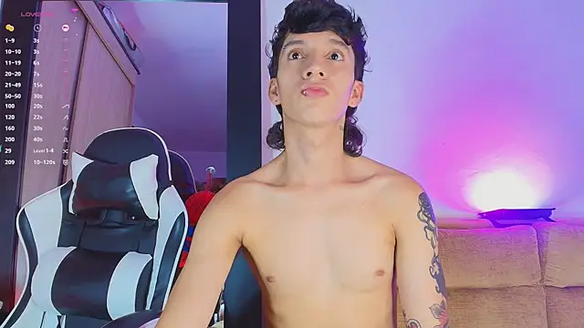 JacoboSwam online show from April 1, 1:41 pm