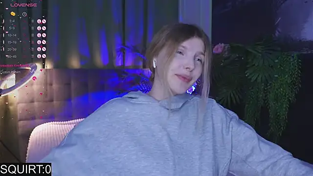 Snapshot of _aleksa_ chatting on December 6, 12:05 pm aleksa online show from December 6, 12:05 pm