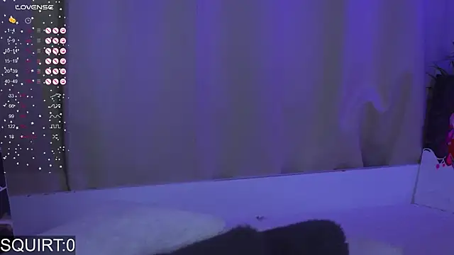 Snapshot of _aleksa_ chatting on October 4, 4:38 pm aleksa online show from October 4, 4:38 pm