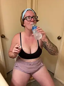 Lizzyloo online show from December 18, 5:26 am