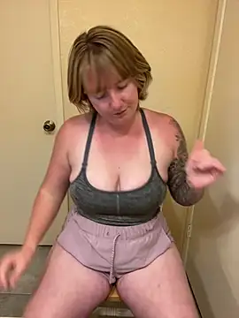 Lizzyloo online show from February 23, 3:56 am