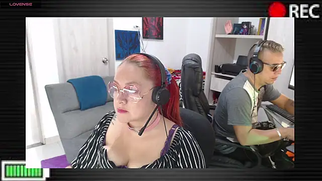 Snapshot of kyobiker chatting on October 14, 1:12 pm kyobiker online show from October 14, 1:12 pm