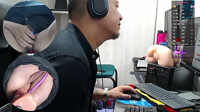 Snapshot of kyobiker chatting on November 12, 2:34 am kyobiker online show from November 12, 2:34 am