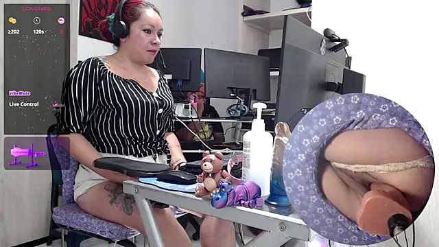 Snapshot of kyobiker chatting on December 5, 2:47 pm kyobiker online show from December 5, 2:47 pm