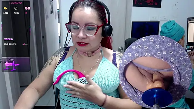 Snapshot of kyobiker chatting on January 13, 2:33 pm kyobiker online show from January 13, 2:33 pm