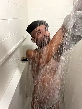 Snapshot of spideyzaddy chatting on September 12, 8:42 pm spideyzaddy online show from September 12, 8:42 pm