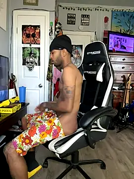 Snapshot of spideyzaddy chatting on September 23, 10:02 pm spideyzaddy online show from September 23, 10:02 pm