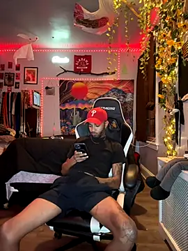 Snapshot of spideyzaddy chatting on November 21, 9:30 am spideyzaddy online show from November 21, 9:30 am