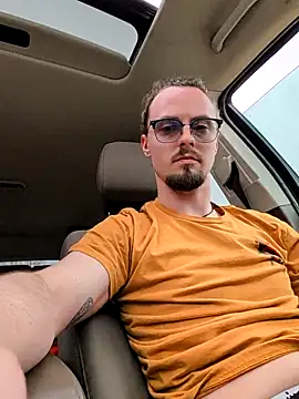 Snapshot of Jewettbug chatting on March 31, 7:47 pm Jewettbug online show from March 31, 7:47 pm