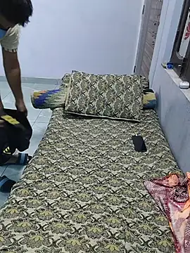 Snapshot of Lovingsol chatting on April 12, 9:47 am Lovingsol online show from April 12, 9:47 am