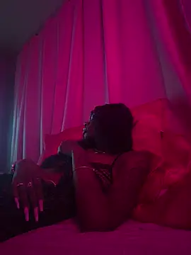 Snapshot of Farrah_Owens chatting on March 5, 5:07 am Farrah Owens online show from March 5, 5:07 am