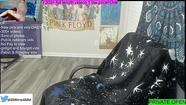 ElektraExotic online show from March 17, 7:44 am