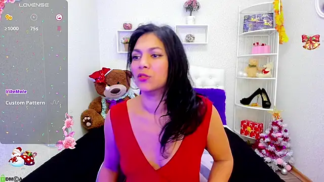 Snapshot of Mollywell chatting on December 30, 5:15 am Mollywell online show from December 30, 5:15 am