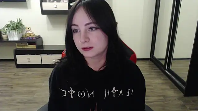 Laralianna online show from October 4, 5:44 pm