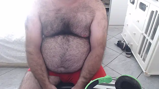 MysterBearMG online show from March 3, 5:07 pm