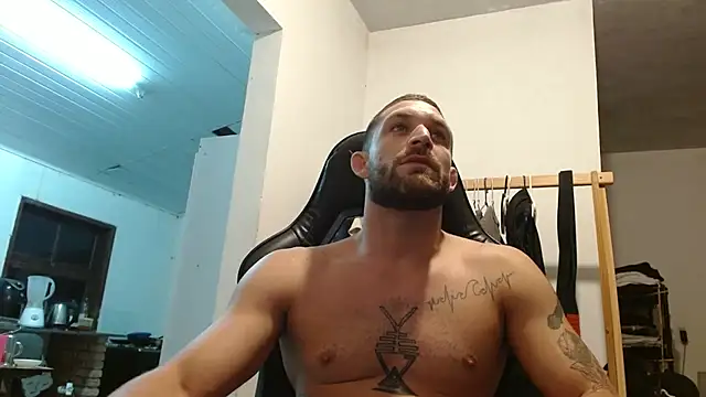 Snapshot of surfdog_95 chatting on October 25, 11:21 pm surfdog 95 online show from October 25, 11:21 pm
