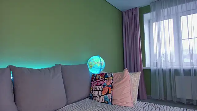 Cuddle Cat online show from February 1, 7:15 am