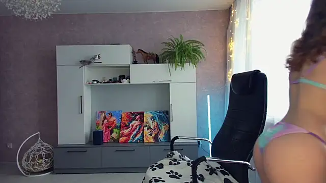 Cuddle Cat online show from March 6, 5:46 am