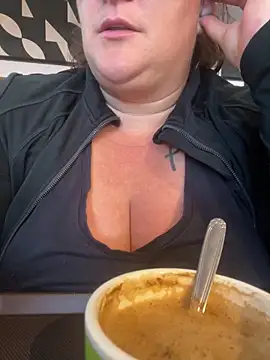 sweeti Em online show from September 30, 3:06 pm