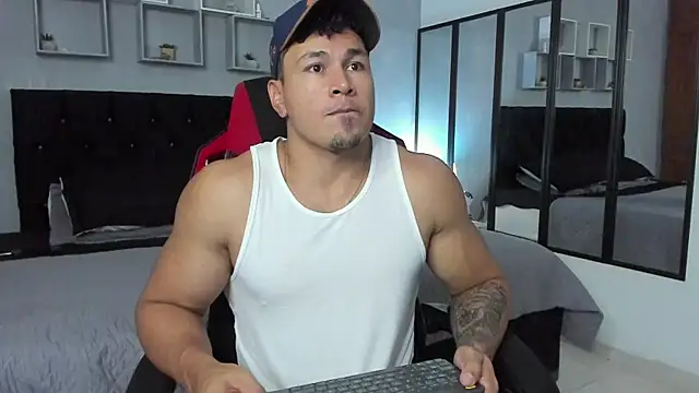 tyler hank01 online show from October 13, 5:57 pm