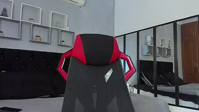 tyler hank01 online show from October 26, 5:08 pm