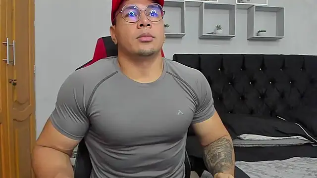 tyler hank01 online show from June 14, 3:36 pm