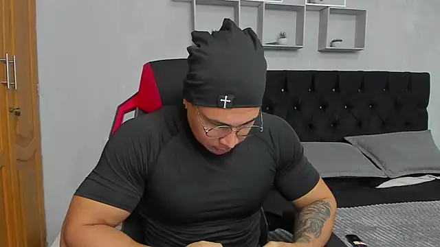 tyler hank01 online show from June 15, 10:56 pm