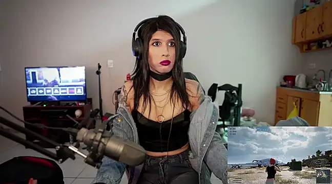 Snapshot of brenda_nataliaok chatting on March 20, 2:08 am brenda nataliaok online show from March 20, 2:08 am