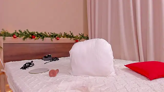 SweetLady697 online show from December 14, 12:01 pm