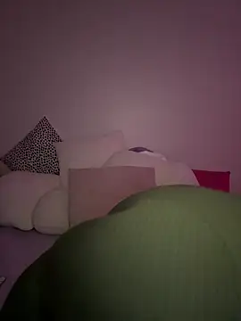 EmmieRae online show from February 6, 9:49 pm