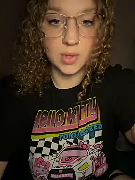 EmmieRae online show from October 26, 3:34 am