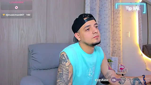 alejandro calderon1 online show from October 3, 3:47 am