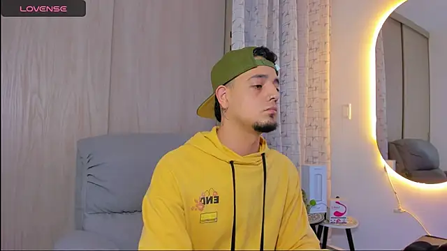 alejandro calderon1 online show from November 5, 4:23 am