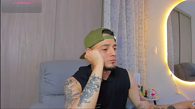 alejandro calderon1 online show from November 12, 5:30 am