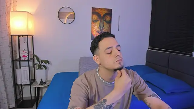 alejandro calderon1 online show from June 15, 4:36 am