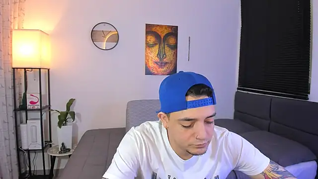 alejandro calderon1 online show from July 6, 6:54 pm