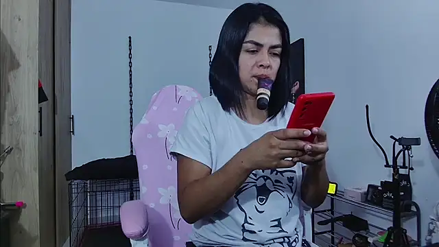 Hannah-grace online show from May 29, 11:19 am