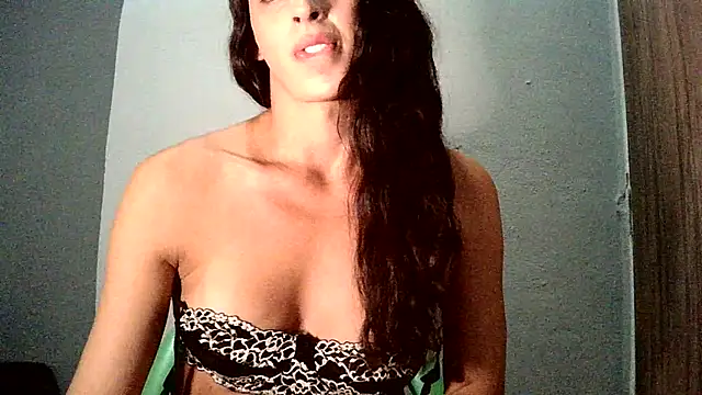 AlexiaDuucan online show from February 1, 1:09 pm