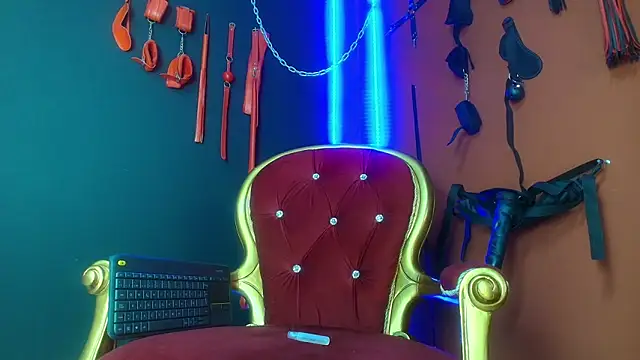 amy-mistress online show from December 3, 10:18 pm