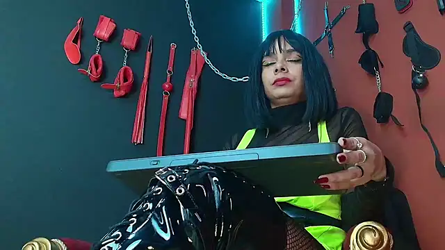 amy-mistress online show from December 8, 10:47 pm