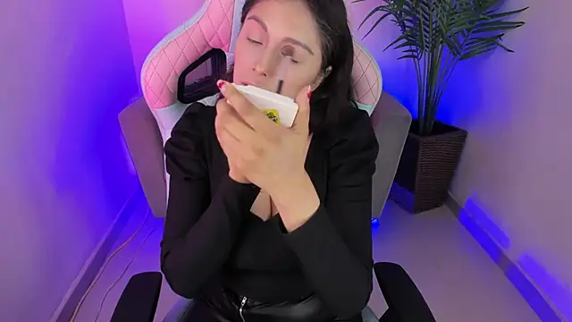 Kyomi chang online show from March 8, 2:19 pm