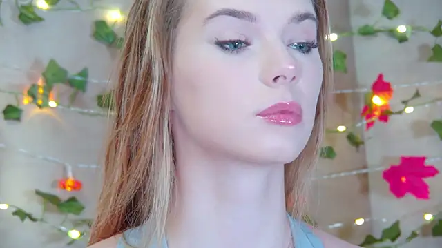 Snapshot of GentleRossi chatting on September 30, 3:28 pm GentleRossi online show from September 30, 3:28 pm