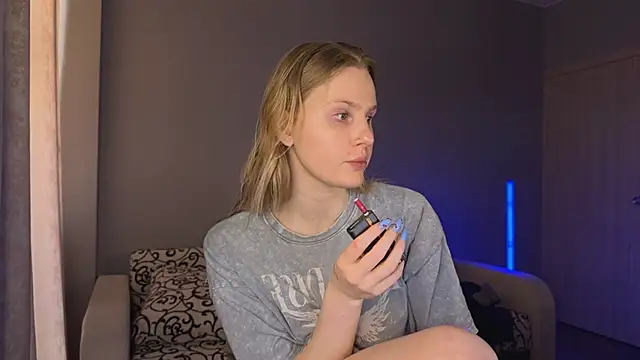 Chanel Gill online show from March 13, 10:47 am