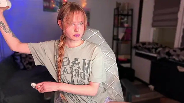 Chanel Gill online show from January 13, 9:20 pm