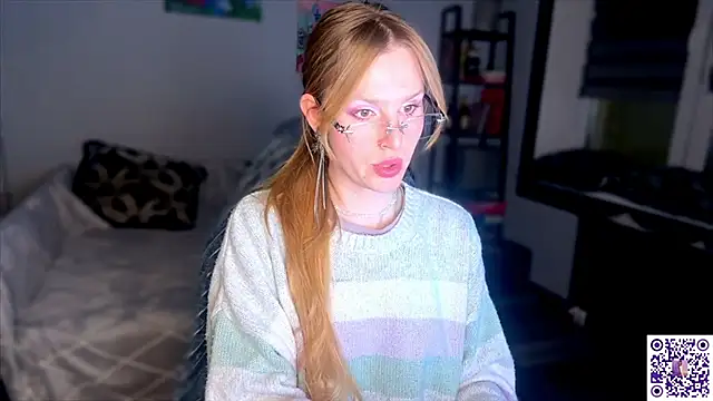 Chanel Gill online show from March 8, 9:07 pm