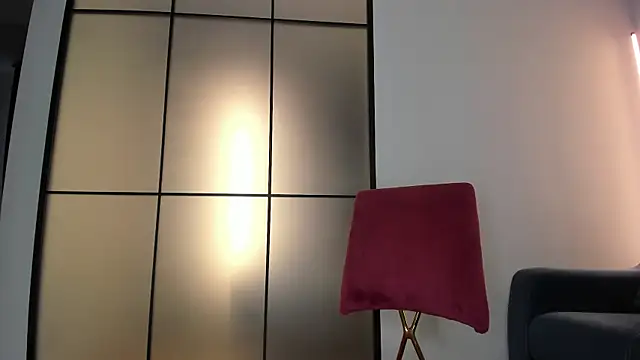 Lunaonekiss online show from October 13, 11:32 am