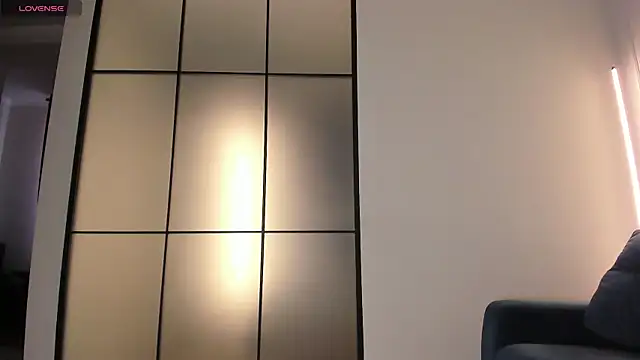 Lunaonekiss online show from October 17, 9:56 am